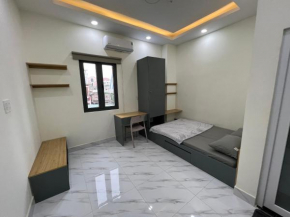 Le House - 1A Btw airport and D1 center, fast wifi and check-in 24-7